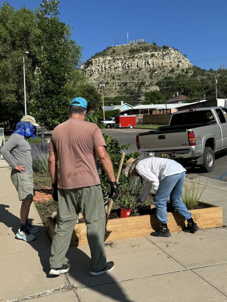 Rotary Club Post Office Beautification