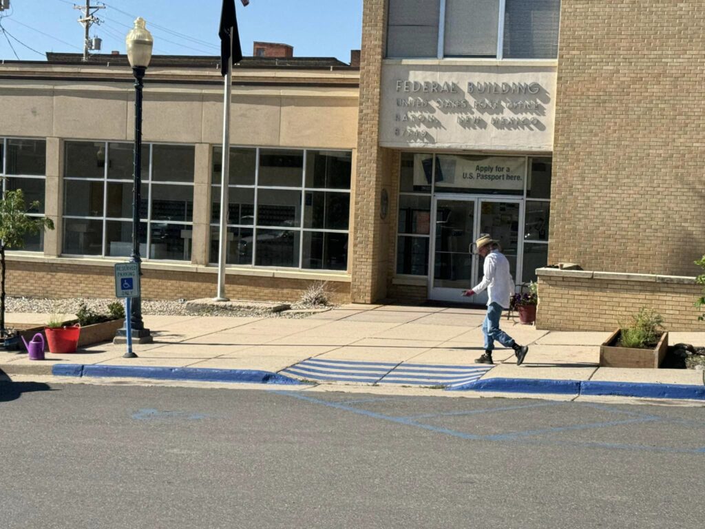 Rotary Club Post Office Beautification